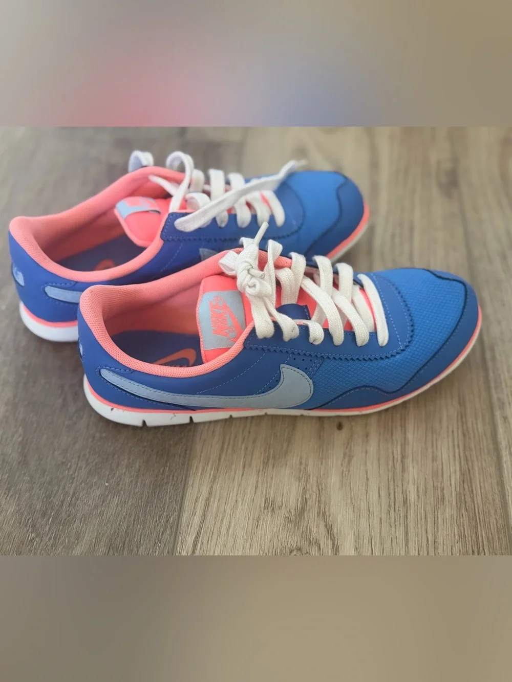 Vintage Nike Blue and Coral Low-Top Sneakers